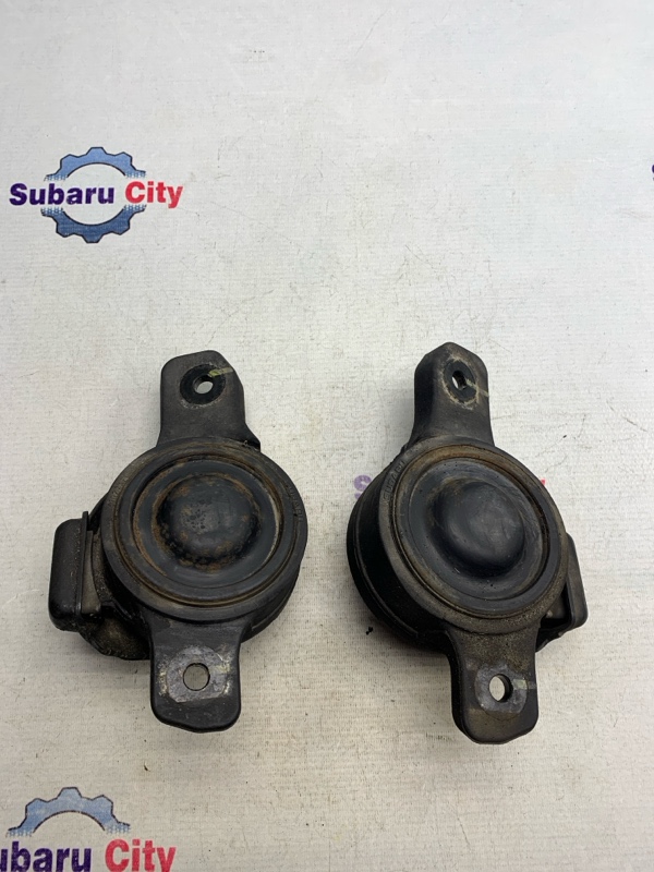 Подушка двс Subaru Legacy BE EJ20 2001 (б/у)