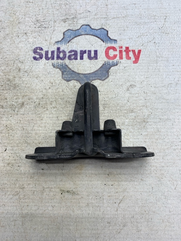 Петля замка капота Subaru Forester SG5 EJ202 2004 (б/у)