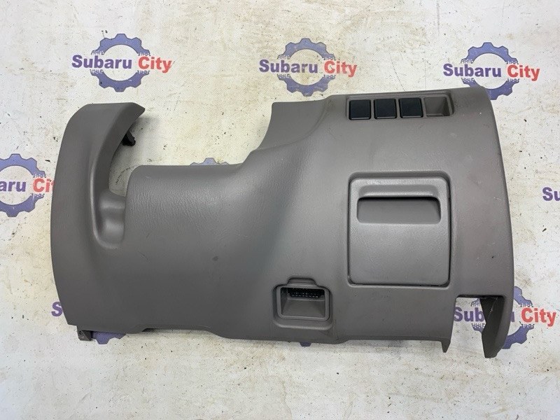 Пластик под рулем Subaru Forester SF5 EJ201 2000 (б/у)