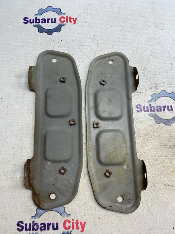 Крепление заднего бампера Subaru Forester SF5 EJ201 2000 (б/у)