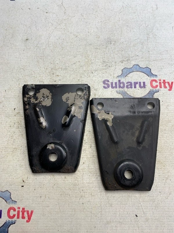 Кронштейн подвески Subaru Forester SF5 EJ201 2000 (б/у)