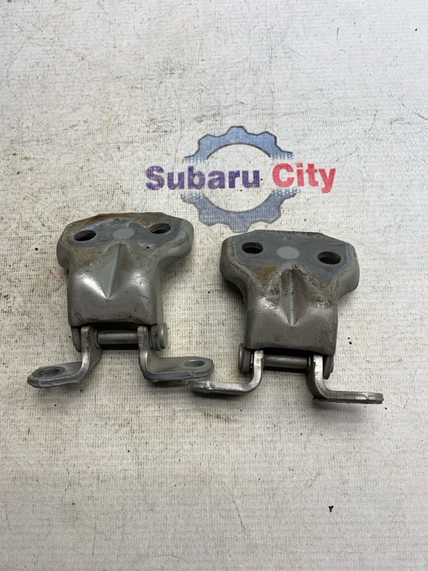 Петли двери Subaru Forester SF5 EJ201 2000 передние (б/у)
