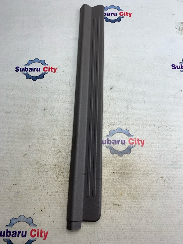 Накладка на порог салона Subaru Forester SF5 EJ201 2000 передняя левая (б/у)