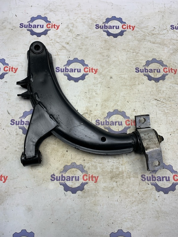 Рычаг Subaru Forester SF5 EJ201 2001 передний правый (б/у)