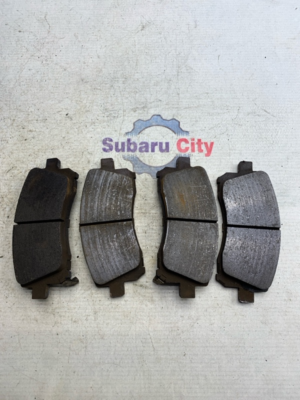 Тормозные колодки Subaru Forester SF5 EJ201 2001 переднее (б/у)