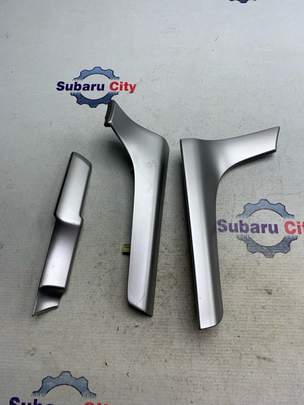 Накладка консоли передней панели Subaru Legacy BP5 EJ20X 2006 (б/у)