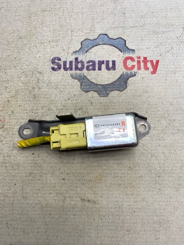 Датчик SRS Subaru Legacy BP5 EJ20X 2006 правый (б/у)
