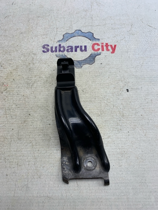 Крепление упора капота Subaru Legacy BP5 EJ20X 2006 (б/у)