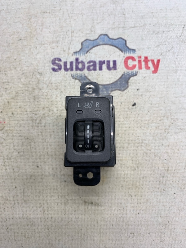 Кнопка подогрева сидений Subaru Legacy BP5 EJ20X 2006 (б/у)