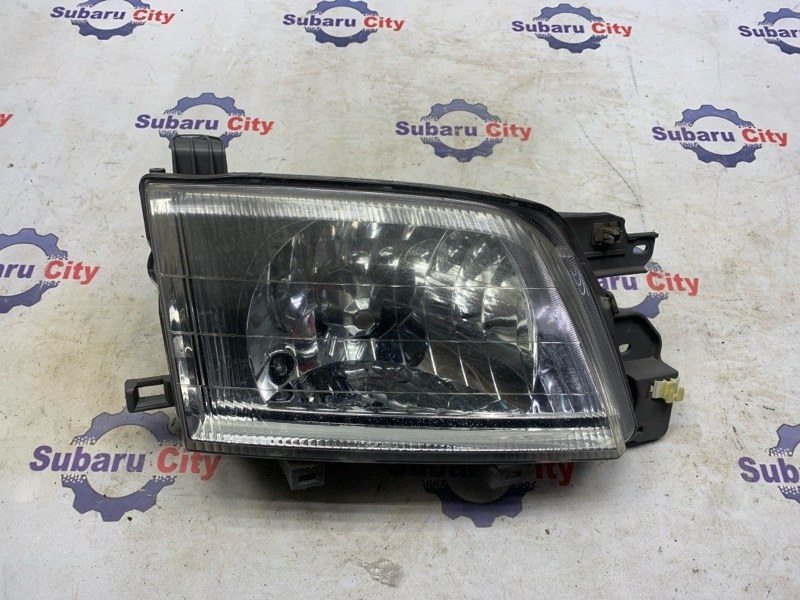 Фара Subaru Forester SF5 EJ201 2001 правая (б/у)