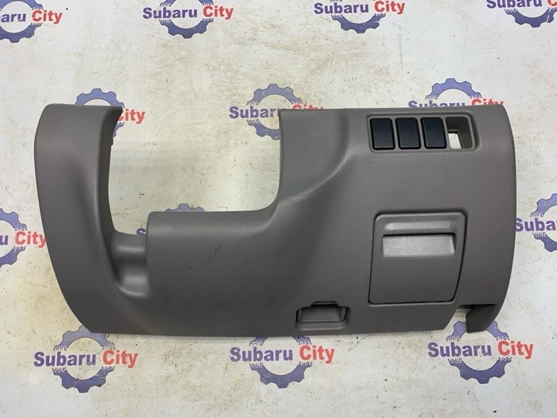 Пластик под рулем Subaru Forester SF5 EJ201 2001 (б/у)