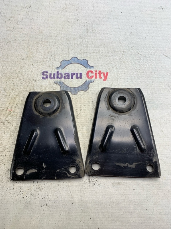 Кронштейн подвески Subaru Forester SF5 EJ201 2001 (б/у)