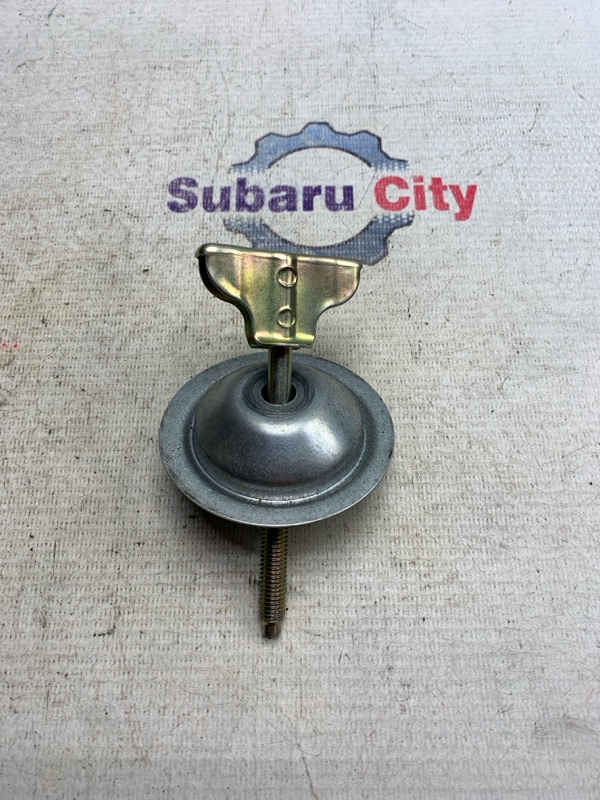 Крепление запасного колеса Subaru Forester SF5 EJ201 2001 (б/у)