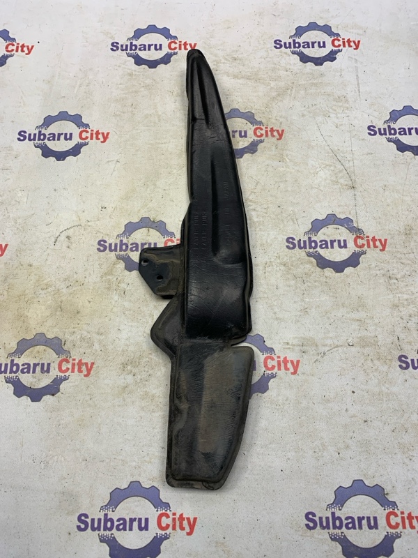Уплотнитель в крыло Subaru Forester SF5 EJ201 2001 правый (б/у)