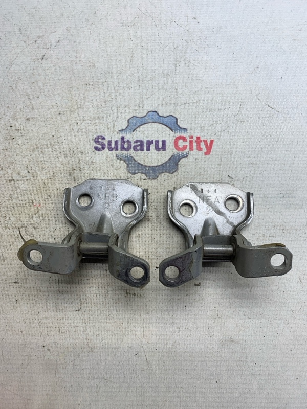 Петли двери Subaru Forester SF5 EJ201 2001 передние (б/у)