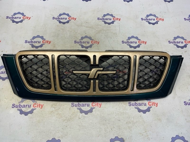 Решетка радиатора Subaru Forester SF9 EJ254 2000 (б/у)