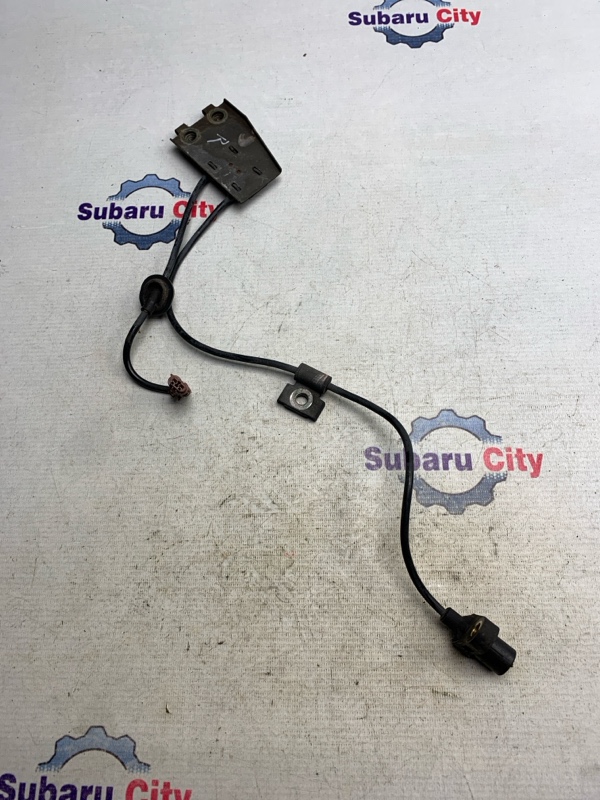 Датчик abs Subaru Forester SF9 EJ254 2000 передний правый (б/у)