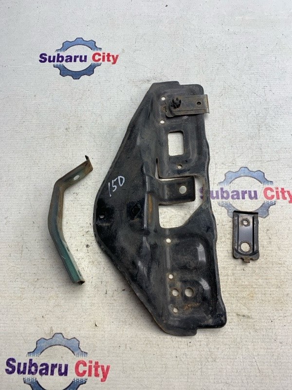 Крепление заднего бампера Subaru Forester SF9 EJ254 2000 (б/у)