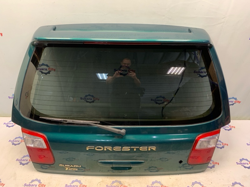 Дверь багажника Subaru Forester SF9 EJ254 2000 (б/у)