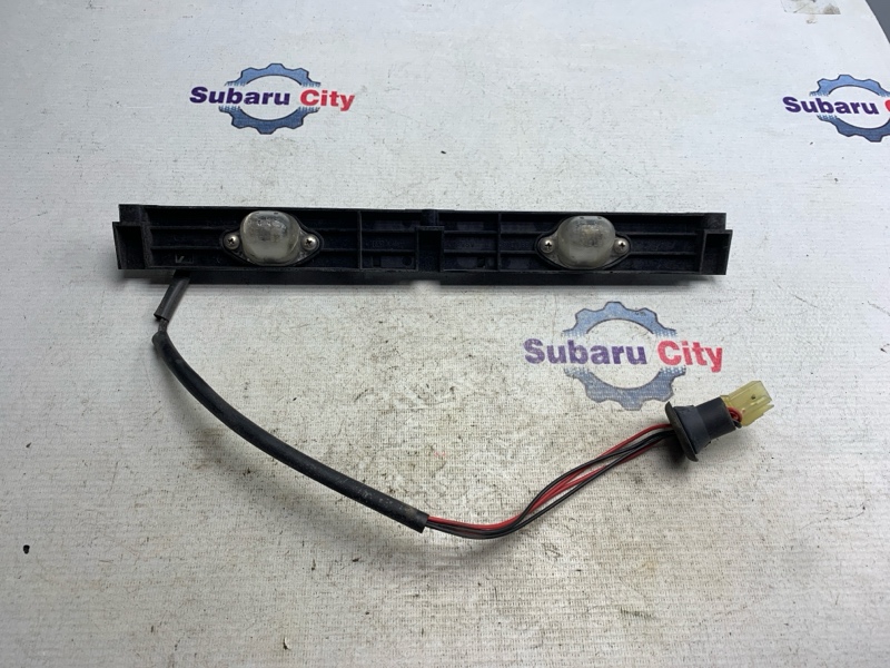 Подсветка заднего номера Subaru Forester SF5 EJ201 2001 (б/у)