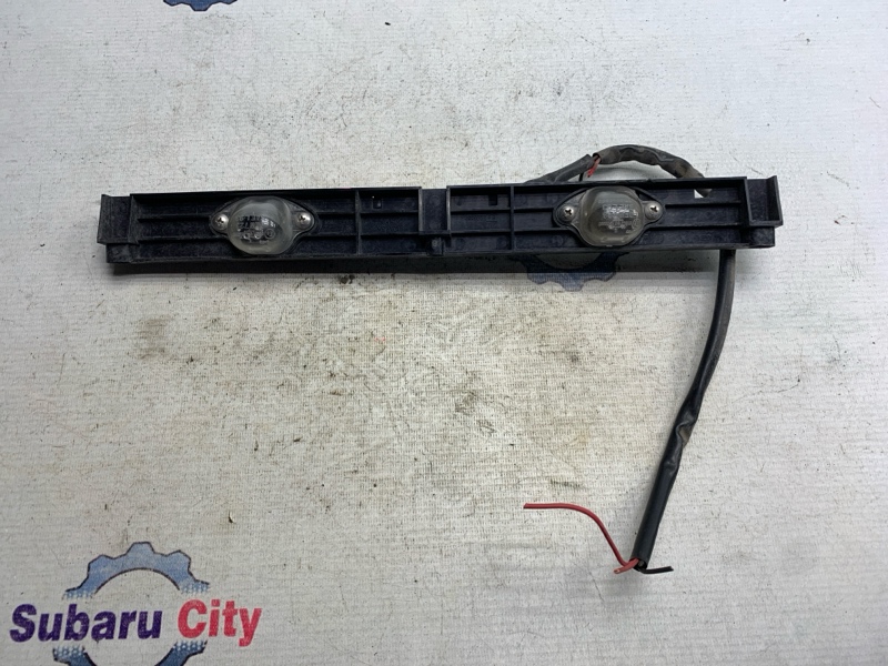 Подсветка заднего номера Subaru Forester SF5 EJ201 2000 (б/у)