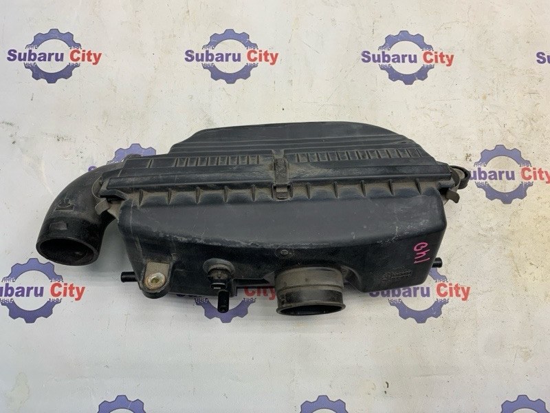 Корпус воздушного фильтра Subaru Forester SF5 EJ201 2001 (б/у)
