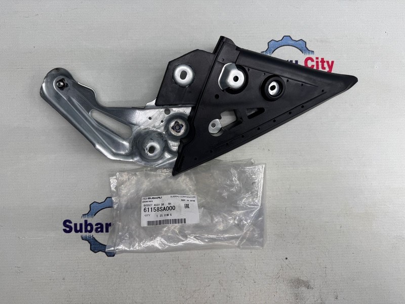 Уголок двери Subaru правый