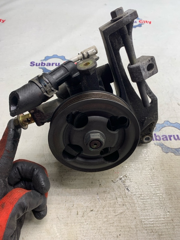 Насос ГУР Subaru Legacy BP5 EJ20X 2004 (б/у)