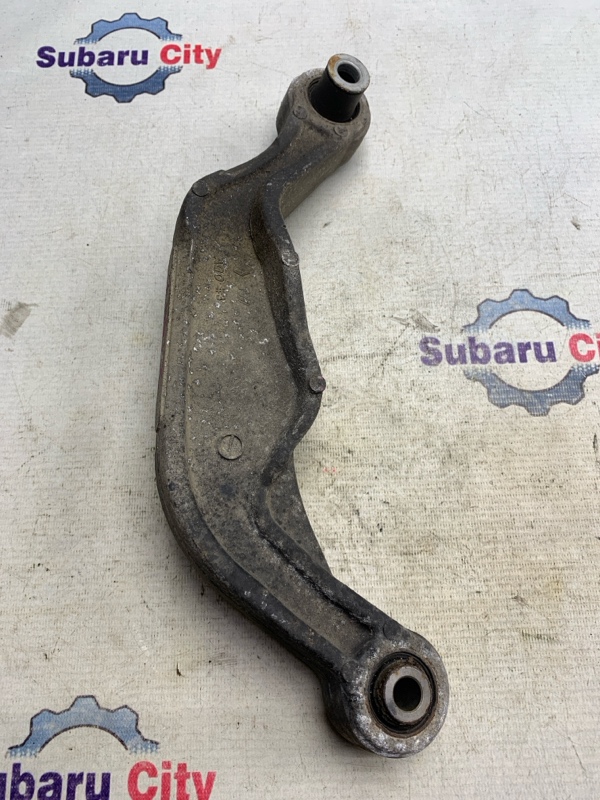 Рычаг поперечный Subaru Legacy BP5 EJ20X 2004 левый (б/у)