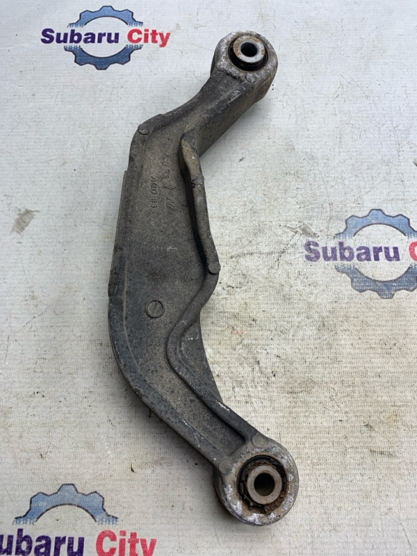 Рычаг поперечный Subaru Legacy BP5 EJ20X 2004 правый (б/у)