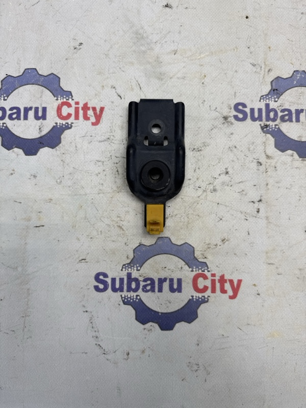 Запчасть крепление радиатора Subaru Legacy 2001 BH5 EJ206 45124AE060 контрактная Крепление радиатора Subaru Legacy 2001 BH5 EJ206 45124AE060 контрактная