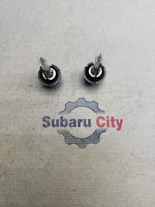 Запчасть лампа ксеноновая Subaru Legacy 2004 BP5 EJ20X 84920FE020 контрактная Лампа ксеноновая Subaru Legacy 2004 BP5 EJ20X 84920FE020 контрактная