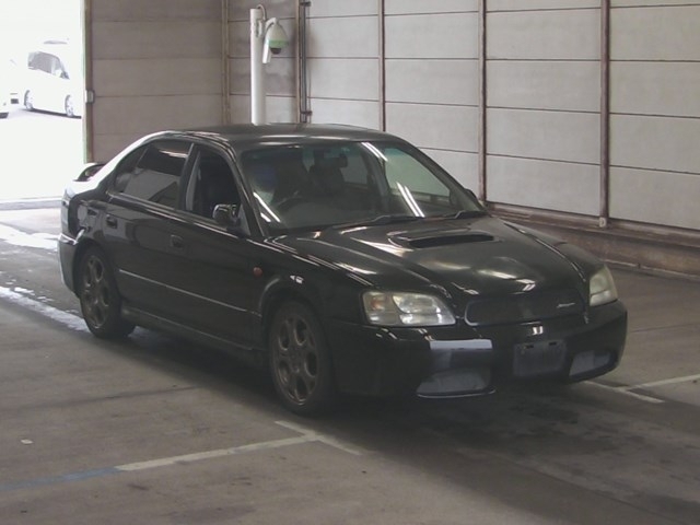 Автомобиль Subaru Legacy B4 BE5 EJ206 2000 года в разбор