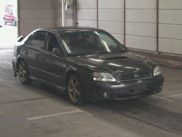 Автомобиль Subaru Legacy B4 BE5 EJ206 2002 года в разбор
