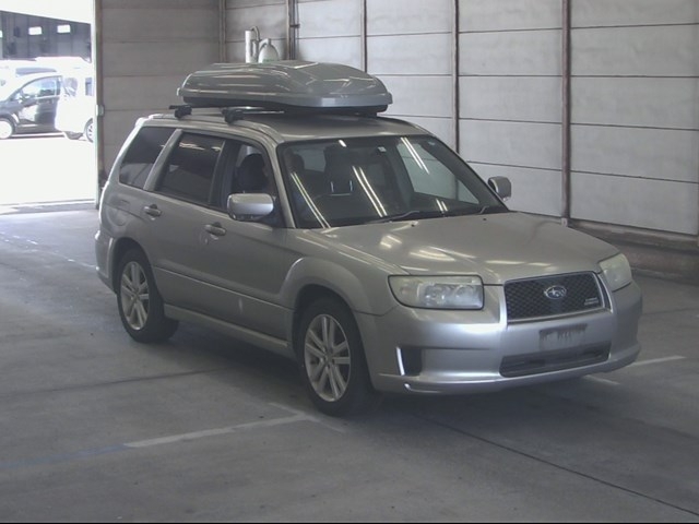 Автомобиль Subaru Forester SG5 EJ203 2005 года в разбор