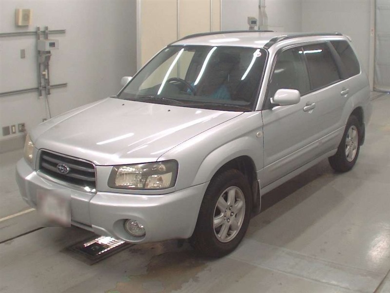 Автомобиль Subaru Forester SG5 EJ202 2002 года в разбор