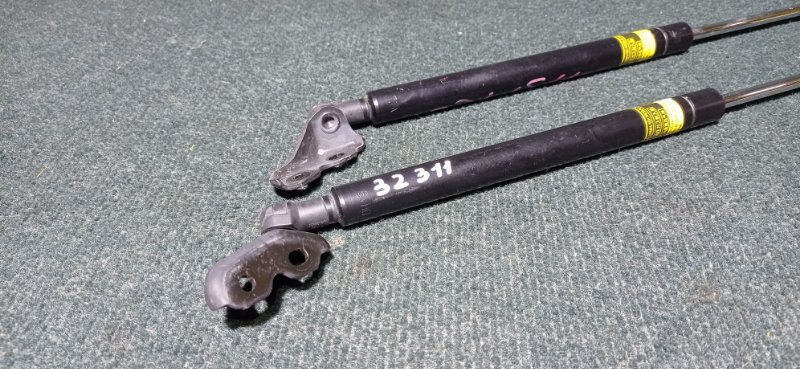 Амортизатор двери задний Subaru TREZIA NSP120 1NRFE