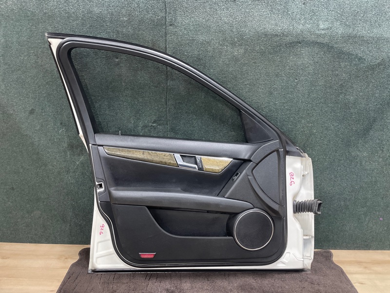Дверь передняя левая C-CLASS 2007 W204 M271 Дверь передняя левая C-CLASS 2007 W204 M271