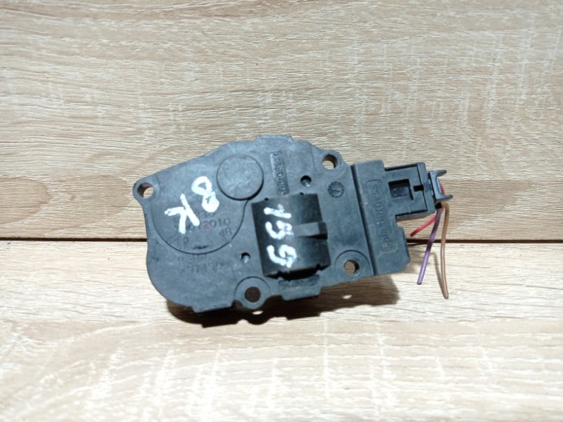 Сервопривод заслонок печки Audi A4 2010 8K5 CDH 410475520 контрактная