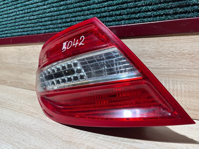 Стоп-сигнал задний левый C-CLASS W204 M271
