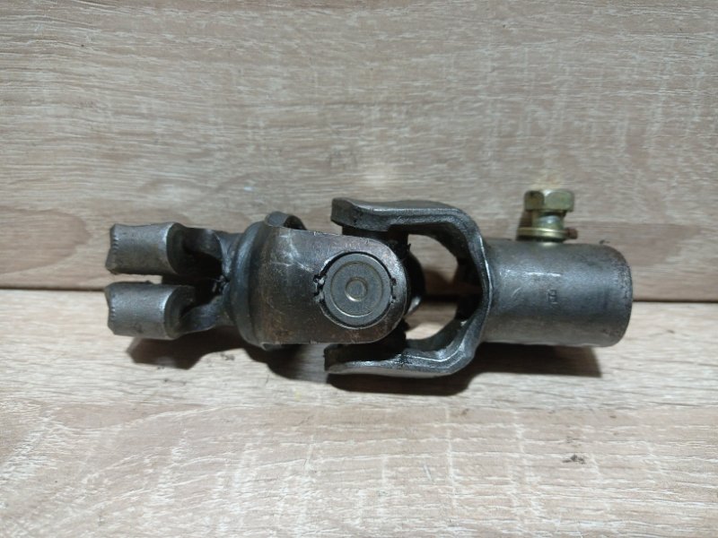 Рулевой карданчик COROLLA 2000 AE111 4AFE