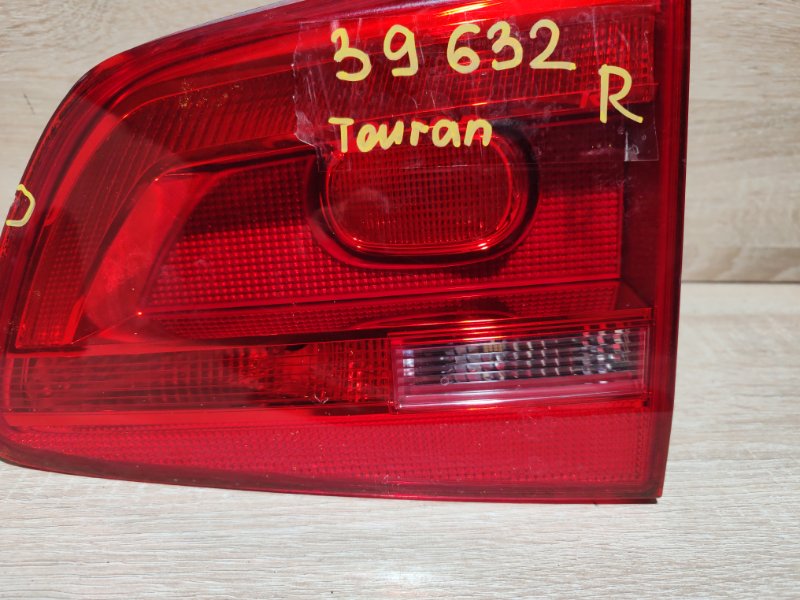 Вставка между стопов задняя правая TOURAN 2014 1TCAV CAV