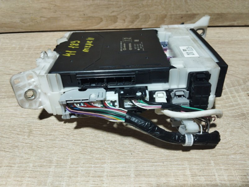 Блок предохранителей салонный AQUA 2022 MXPK11 M15AFXE