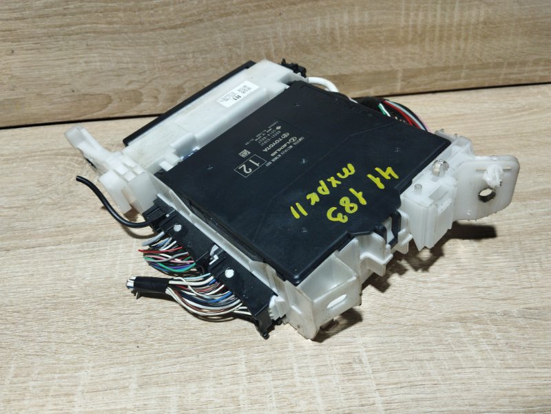 Блок предохранителей салонный AQUA 2022 MXPK11 M15AFXE