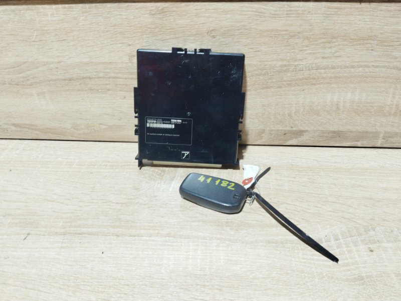 Ключ зажигания Toyota AQUA 2022 MXPK11 M15AFXE контрактная