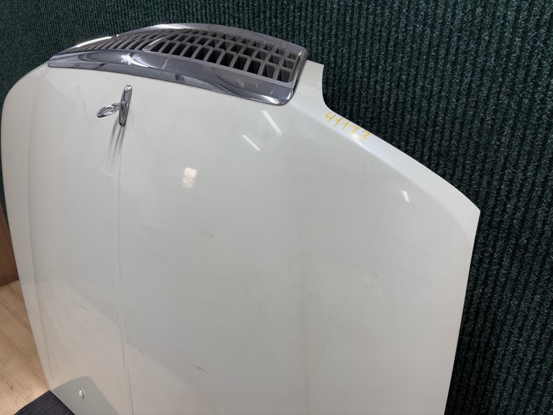 Капот LAUREL 2000 HC35 RB20DE