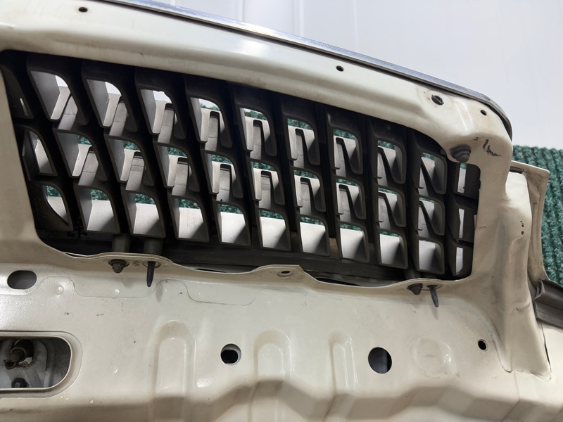 Капот LAUREL 2000 HC35 RB20DE