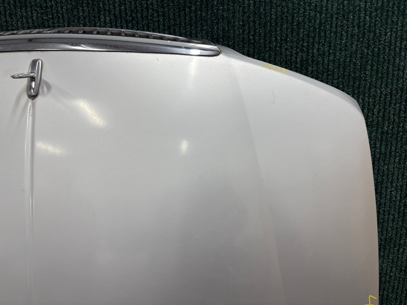 Капот Nissan LAUREL HC35 RB20DE