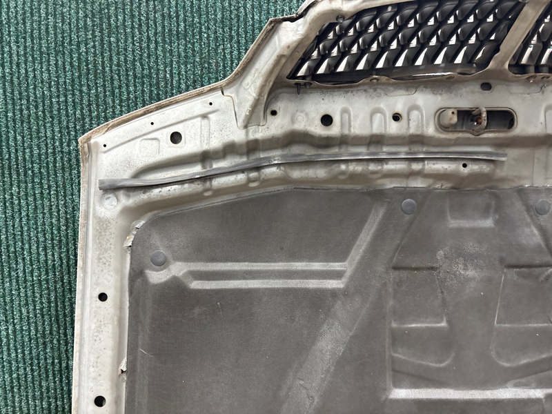 Капот LAUREL 2002 HC35 RB20DE