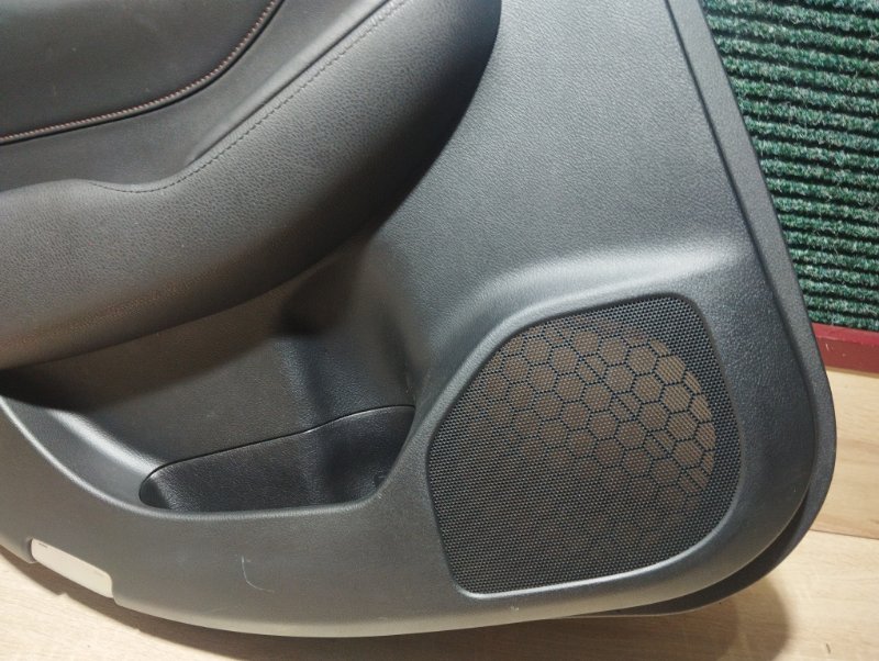 Обшивка двери задняя левая CROWN 2013 AWS210 2AR-FSE